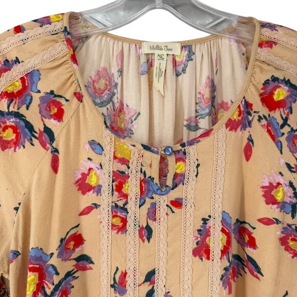 Matilda Jane Top SIze M Peasant Bohemian Lace 3/4 Sleeve Lightweight Tan Floral - Picture 2 of 8